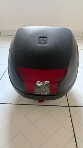 Baú com suporte Yamaha Lander