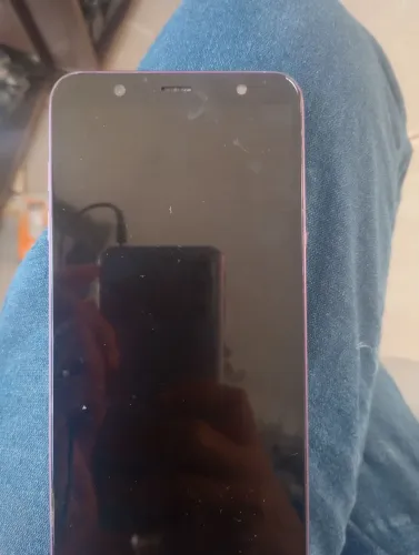 Samsung J8