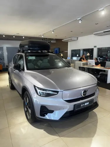 Volvo EX40 Plus P6 (elétrico) 2026