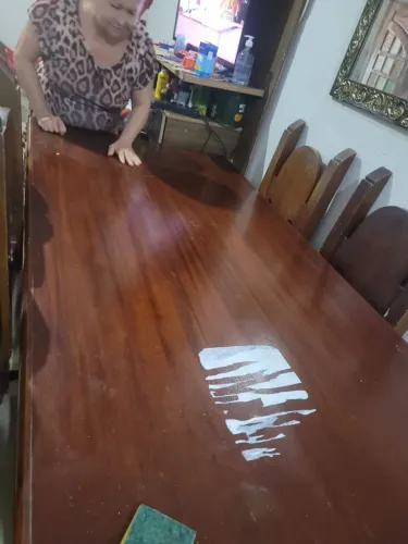 Vende-se mesa rústica madeira 