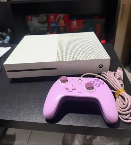 Xbox One s 500 Gb seminovo aceitamos games como parte do pagamento