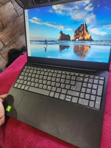 Notebook lenovo i5 8 geração