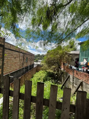 Vende-se terreno