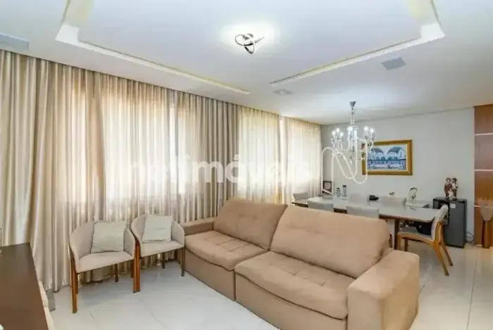 Apartamento 4 Quartos | 132m²; | 1 Suíte | 3 Vagas + Box de Despejo | Buritis