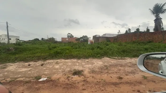 Alugo ou Arrendo Terreno Próximo ao Val Paraíso - Loteamento Canaã - Próximo a Avenida.