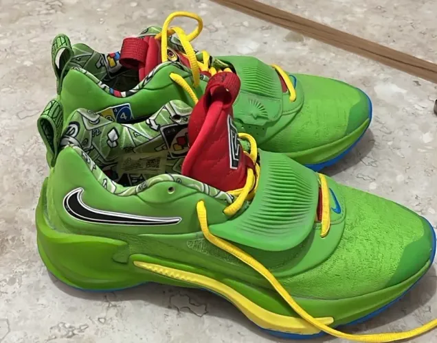 Tênis nike original- zoom freak 3 uno giannis tam 39