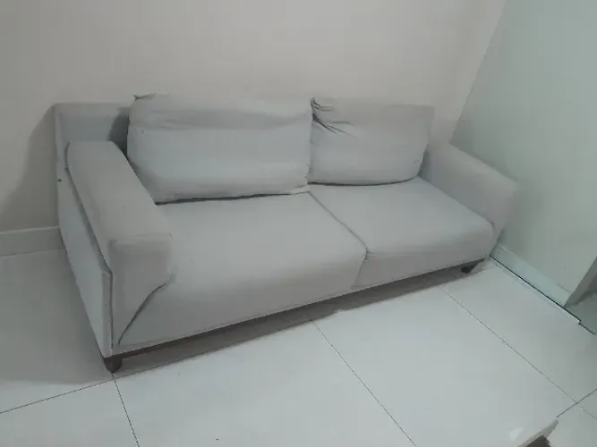Sofá de alto padrão, tecido em linho, muito confortável, higienizado e impermeabilizado re