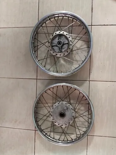par de rodas da moto 150 160 Honda excelente estado