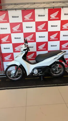 Honda Biz 125 ES.