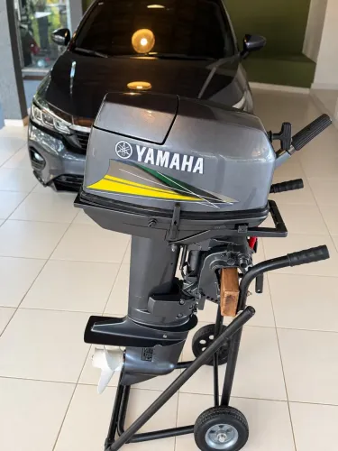 Motor Yamaha 30hp 2T excelente funcionamento!