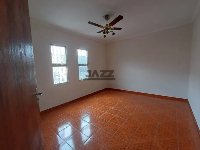 Casa à venda no Piracicamirim com 120m², com 2 quartos, sendo 1 suíte, 2 banheiros e 2 vag