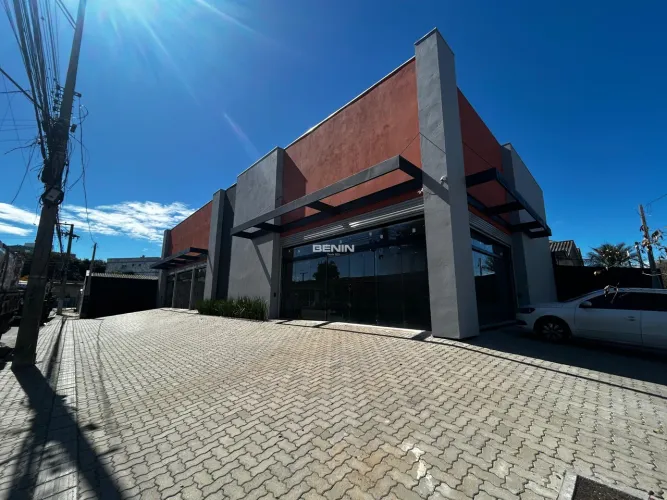 Loja Comercial de Esquina Nova com 198m² e 5 Vagas a 300m da BR-116, Niterói, Canoas Loja 