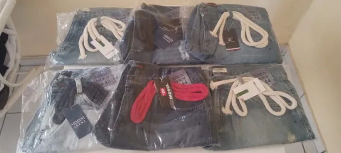 Bermudas jeans c/ elastano multimarcas