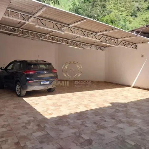 Imperdível Casa Sobrado de 478,55m² em Paraibuna-SP: 4 qtos, 3 suítes, 2 salas, 4 banheiro
