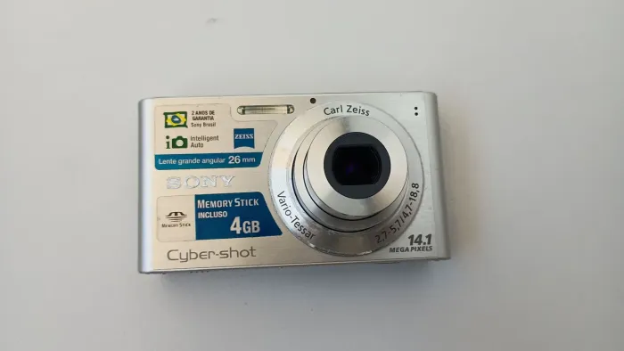 Câmera Digital Sony Cyber-shot DSC-W320 14.1 MP