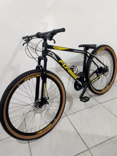 ?Vendo bike aro 29 impecável ?