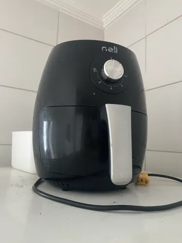 Fritadeira Elétrica sem Óleo/Air Fryer Nell Smart Preta 2,4L com Timer