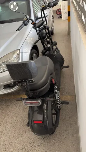 Vendo moto novo 