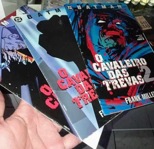 O cavaleiro das trevas 2 Frank Miller, Mini série completa em 3 edições.