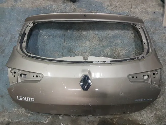 tampa de mala sandero 2022