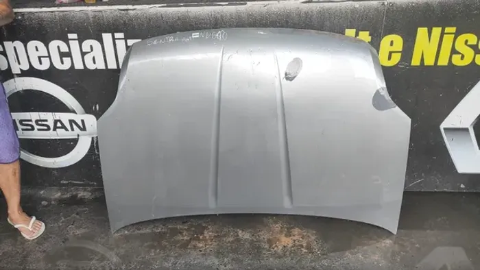 Capô Nissan Sentra Antigo