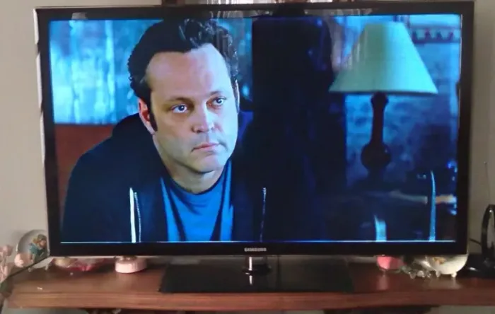 TV 46" SAMSUNG UN46D5500  Funcionando não é smart  c/ Defeito na imagem