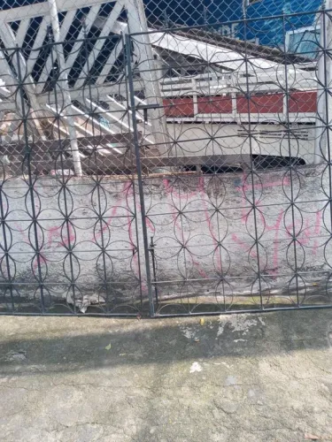Portão em excelente estado