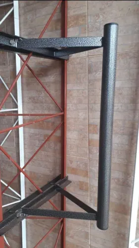 Torre, suporte, antenas e racks telecom