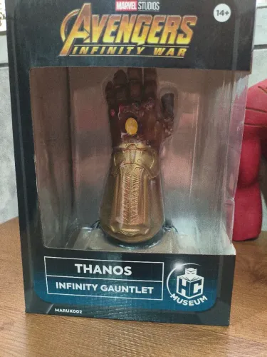 Manopla Thanos infinity gauntlet Marvel avengers