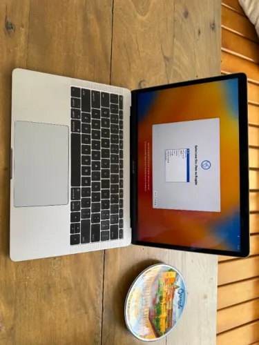 MacBook Pro 2017 - perfeito estado de uso. meu desde zero.