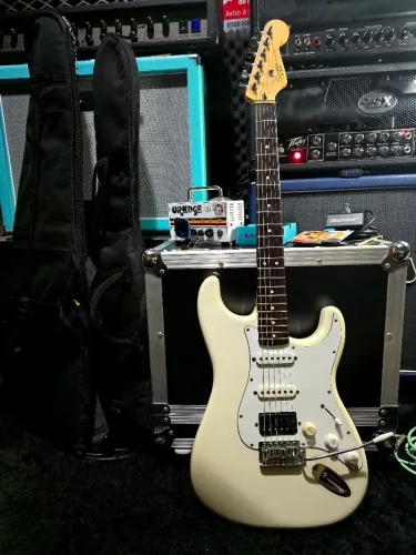 Squier By Fender Stratocaster Vintage Modified White Hss /ñ Gibson epiphone prs fender esp