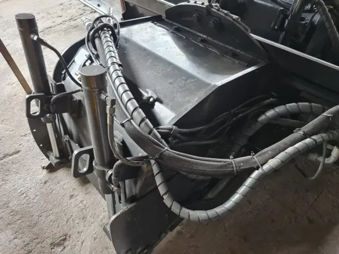 Fresadora De Asfalto, Implemento Bobcat 60cm Semi Nova 2017