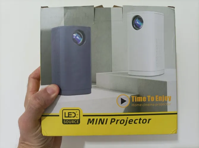 Mini Projetor LED - Home Cinema