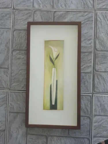 Quadro vintage representando flor copo de leite 52cm alt x 26cm larg