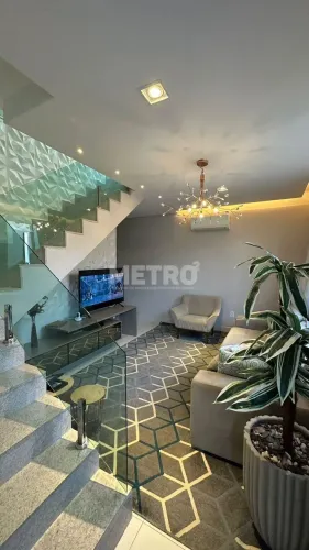 Triplex com móveis planejados à venda em Juazeiro BA, Nascente, com 220m