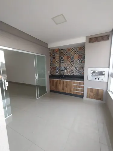 Imóvel para aluguel tem 125 metros quadrados com 3 quartos