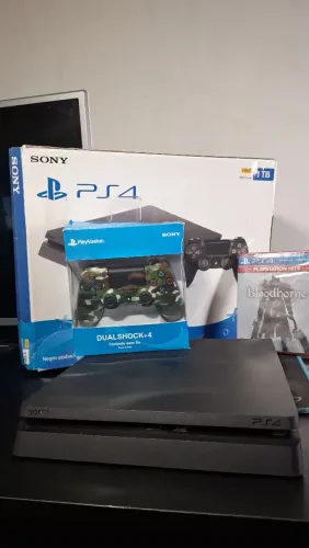 Playstation 4 Slim Semi novo completo + jogo brinde 