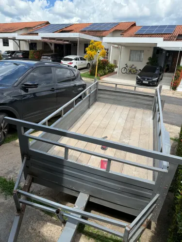 Alugo carretinha grande regularizada 