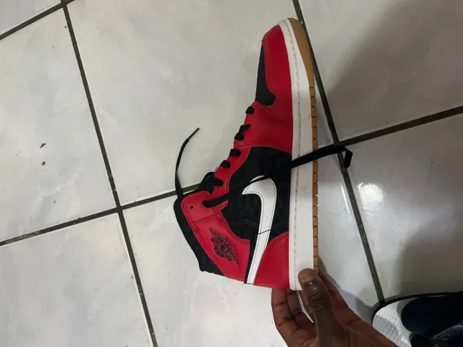 Tênis Air Jordan 1 MID