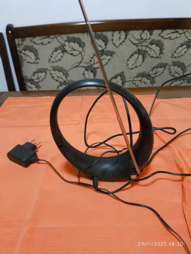 Antena amplificada interna