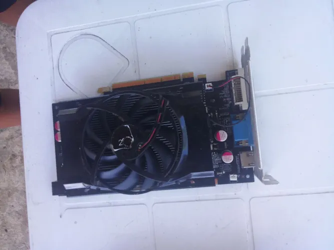 Placa de vídeo gt9800