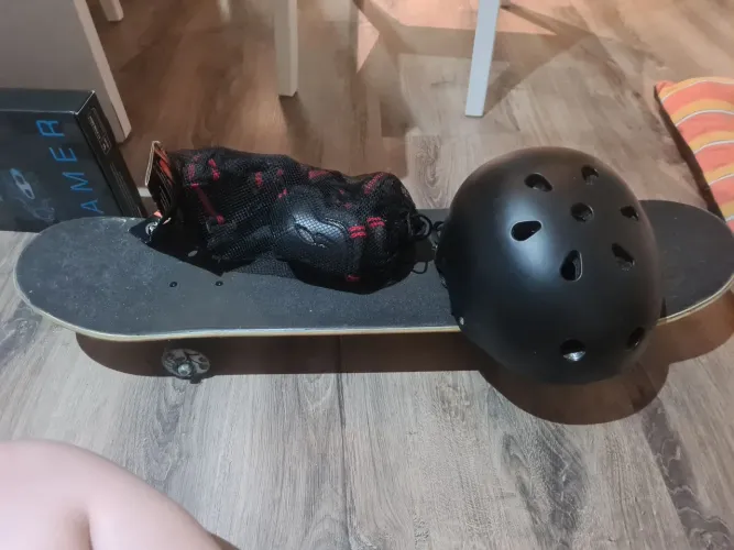Kit Skate Profissional - Skate Blacksheep + proteção