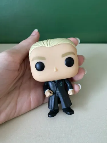 Funko Pop! do Draco Malfoy, da linha Harry Potter, versão com uniforme da Sonserina