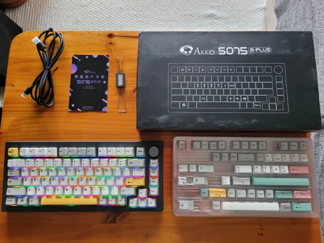 Teclado Mecânico Akko 7075 B-Plus