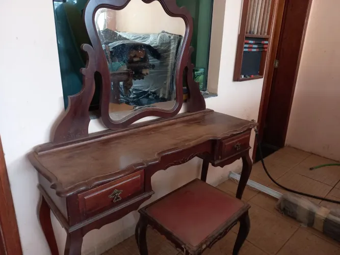 Penteadeira antiga 