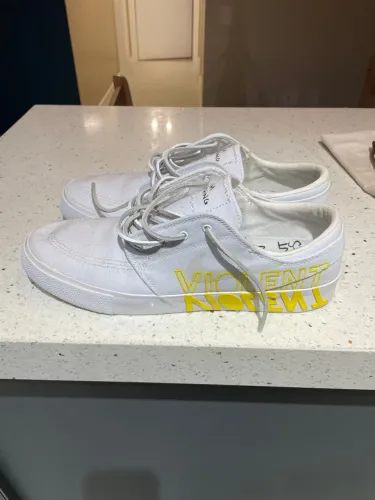 Nike SB Janoski RM ?Violent Femmes? Branco CI6898?100 - US 10.5 BR 42.5 - Usado 1x 