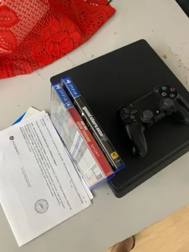 PlayStation 4 com 2 Jogos Incríveis 1tera