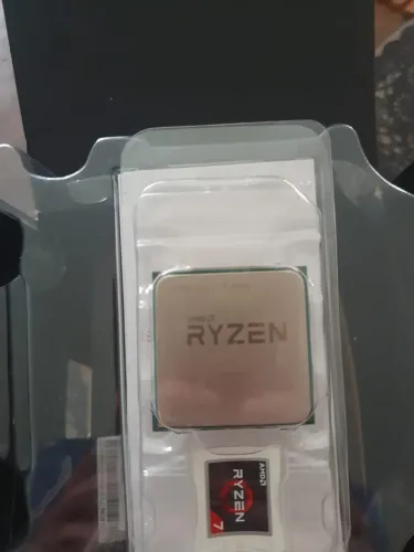 Processador AMD Ryzen R7 2700