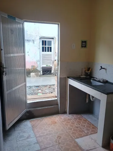 Aluga-se Kitinete Belford Roxo- Centro - R$ 600 - Pagou e Entrou