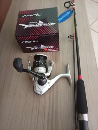 Conjunto pesca vara + molinete